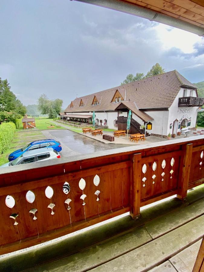 Hotel Jiricna Sušice エクステリア 写真