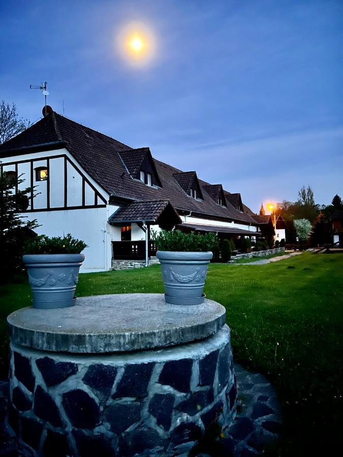 Hotel Jiricna Sušice エクステリア 写真
