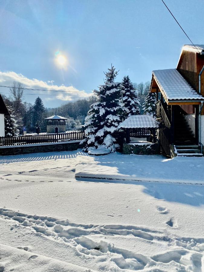 Hotel Jiricna Sušice エクステリア 写真