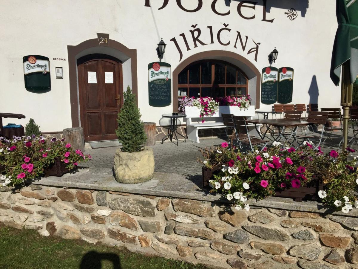 Hotel Jiricna Sušice エクステリア 写真