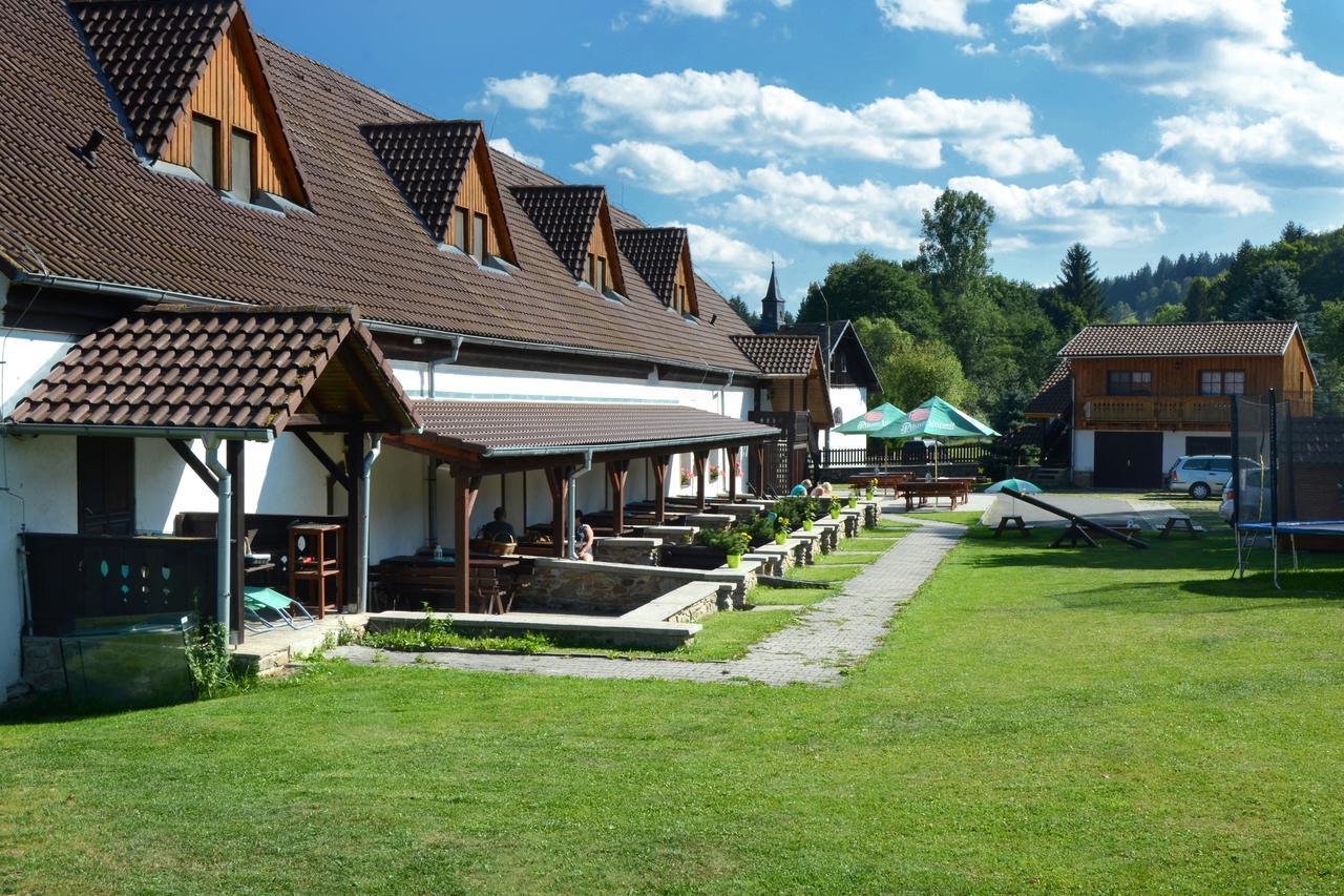 Hotel Jiricna Sušice エクステリア 写真