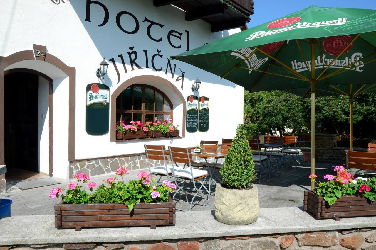 Hotel Jiricna Sušice エクステリア 写真